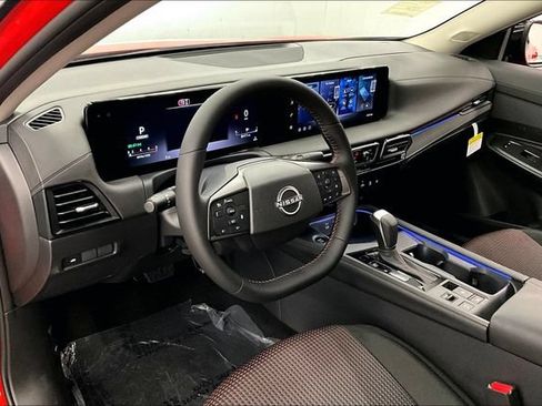 New 2026 Nissan Sentra SR FWD image 7