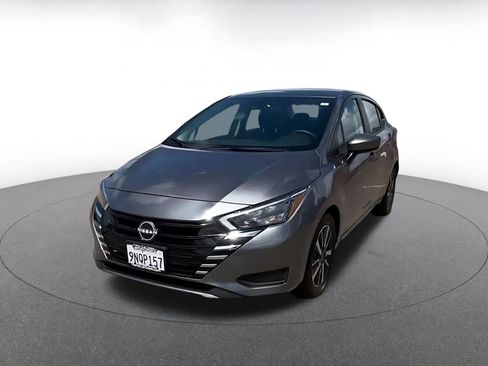 Used 2025 Nissan Versa SV FWD image 7