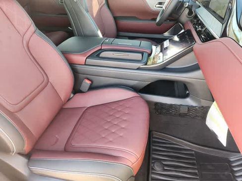 New 2026 INFINITI QX80 Autograph w/ Premium Cargo Package image 14