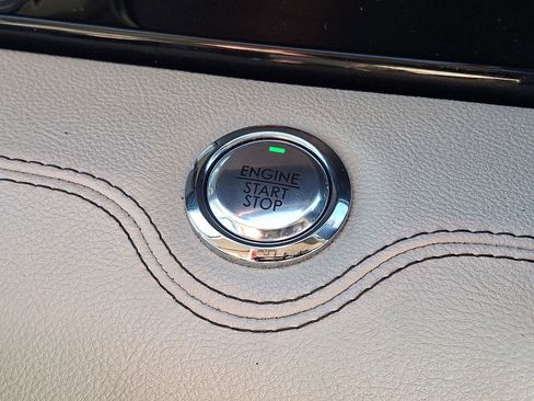 Used 2019 Lincoln Navigator Reserve image 50