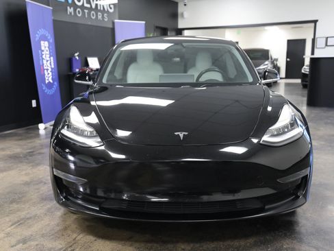 Used 2018 Tesla Model 3 Performance image 5