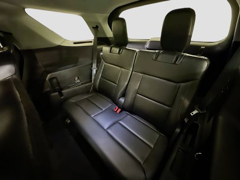 Used 2023 Ford Explorer XLT w/ Equipment Group 202A AWD/4WD image 31