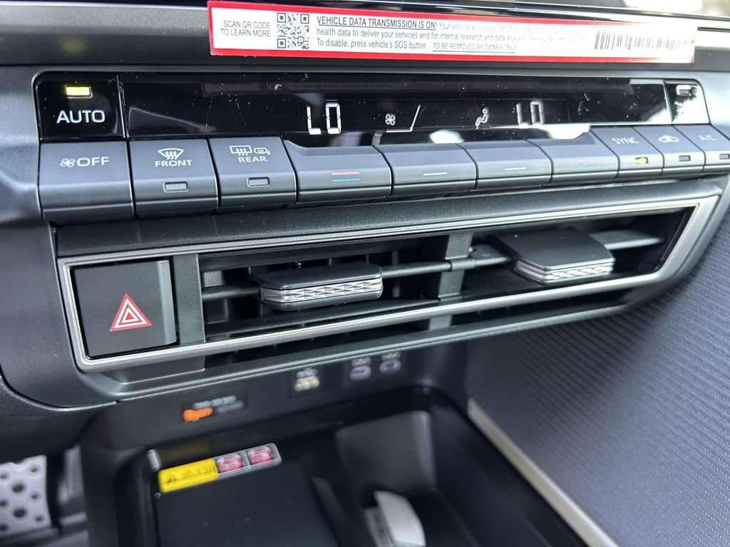 New 2026 Toyota Camry Hybrid FWD image 23