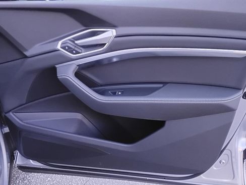 Certified 2022 Audi e-tron Premium w/ Convenience Plus Package image 24