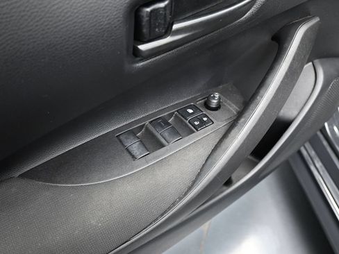 Used 2026 Toyota Corolla LE FWD image 11