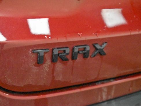 Used 2025 Chevrolet Trax RS image 10