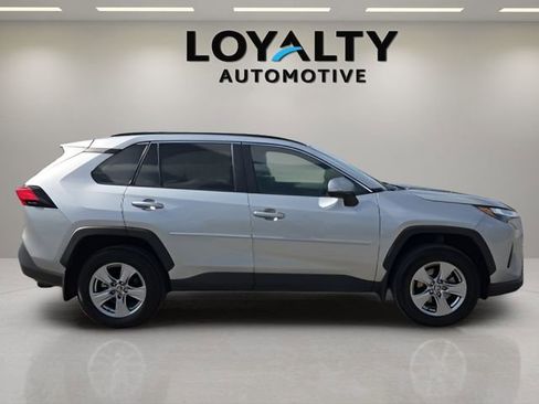 Used 2025 Toyota RAV4 XLE w/ Convenience Package image 6