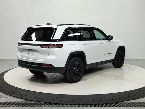 New 2026 Jeep Grand Cherokee Laredo X RWD image 8