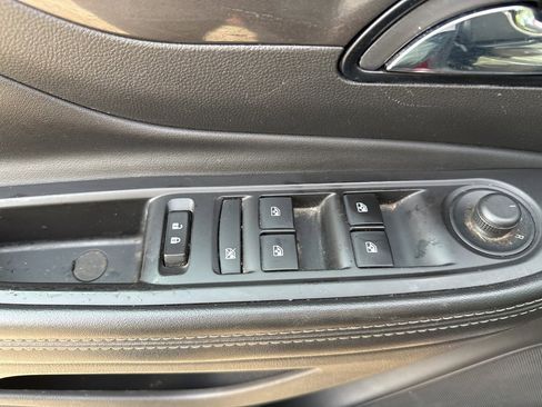 Used 2021 Buick Encore Preferred image 17