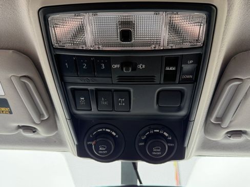 Used 2018 Toyota 4Runner SR5 image 33