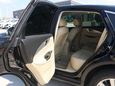 Used 2017 INFINITI QX50 2WD image 25