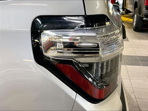 Used 2024 Toyota 4Runner TRD Off-Road image 32