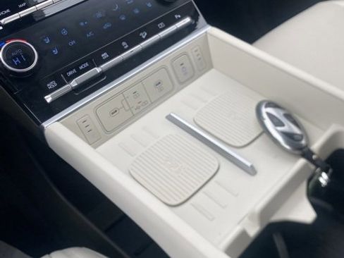 Used 2025 Hyundai Santa Fe Calligraphy image 23