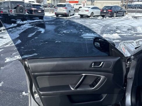 Used 2008 Subaru Outback 2.5i image 9