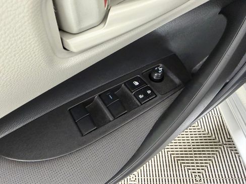 Used 2025 Toyota Corolla LE FWD image 13