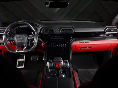 Used 2023 Lamborghini Urus S image 4