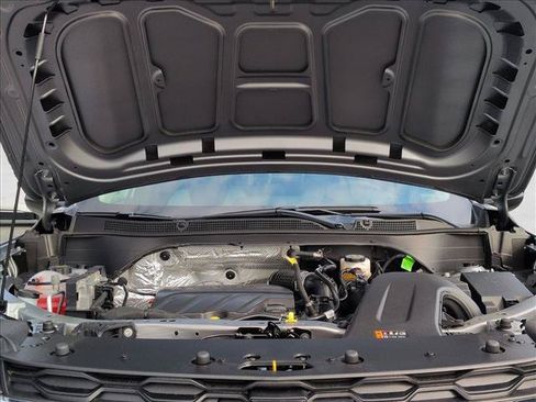 New 2026 Chevrolet Trax LS w/ LS Convenience Package FWD image 16
