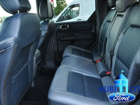Used 2024 Ford Bronco Outer Banks AWD/4WD image 12