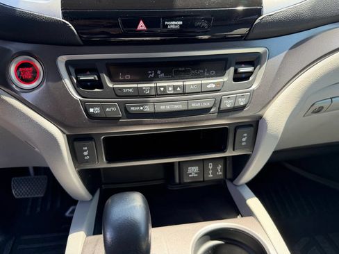 Used 2017 Honda Pilot EX-L image 39