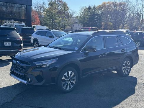 New 2025 Subaru Outback Limited image 2