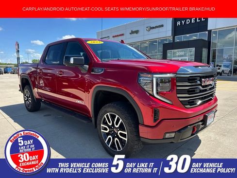 Used 2023 GMC Sierra 1500 AT4 w/ Technology Package AWD/4WD image 1