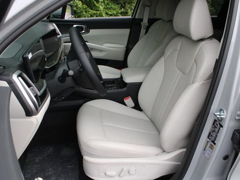 New 2026 Kia Sorento S AWD/4WD image 16