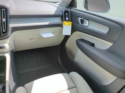 New 2026 Volvo XC40 B5 Plus w/ Protection Package Premier AWD/4WD image 12