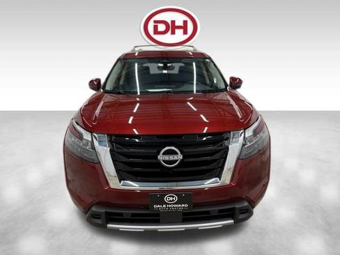 Used 2025 Nissan Pathfinder SL w/ SL Premium Package image 9