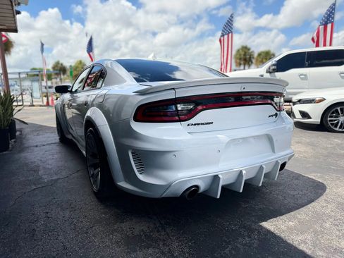 Used 2022 Dodge Charger SRT Hellcat w/ SRT Black Package RWD image 9