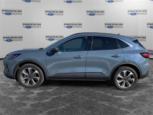 Certified 2023 Ford Escape Platinum w/ Premium Technology Package image 2