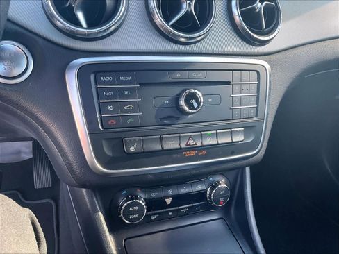 Used 2016 Mercedes-Benz CLA 250 4MATIC image 32