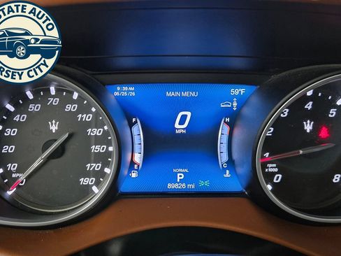 Used 2019 Maserati Levante GranLusso AWD/4WD image 12