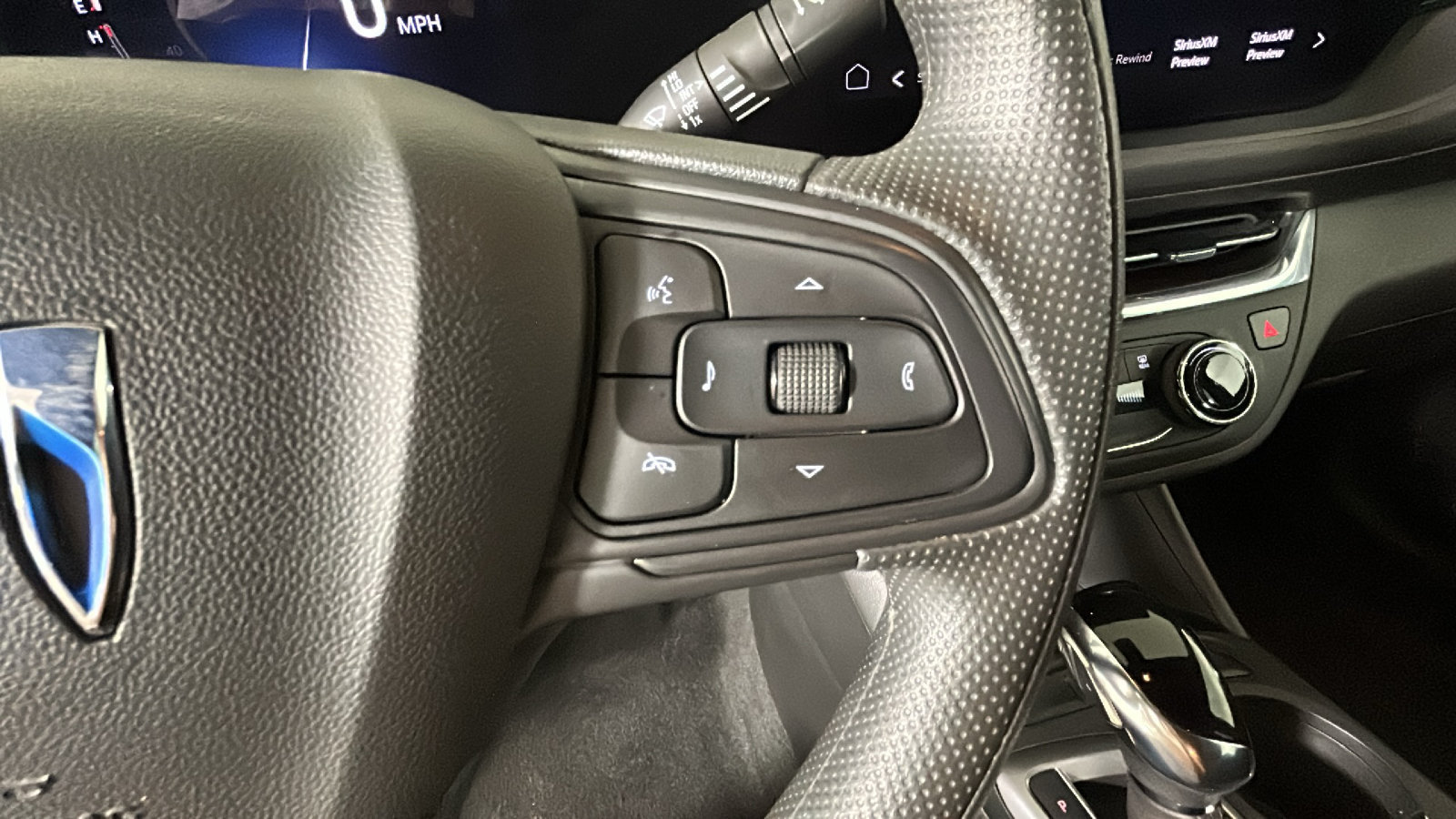 Used 2025 Buick Envista Preferred FWD image 20