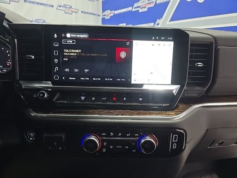 Used 2025 GMC Sierra 2500 SLE w/ Max Trailering Package image 23