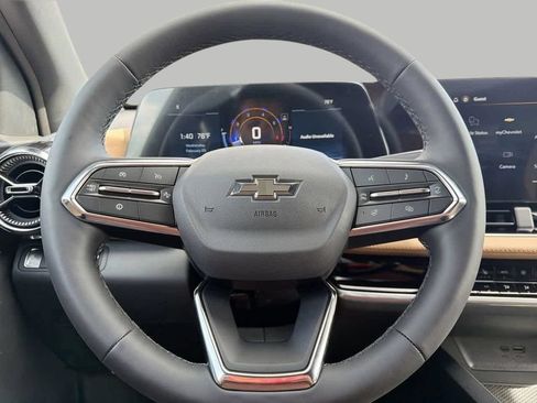 New 2026 Chevrolet Equinox ACTIV w/ Convenience Package III FWD image 28