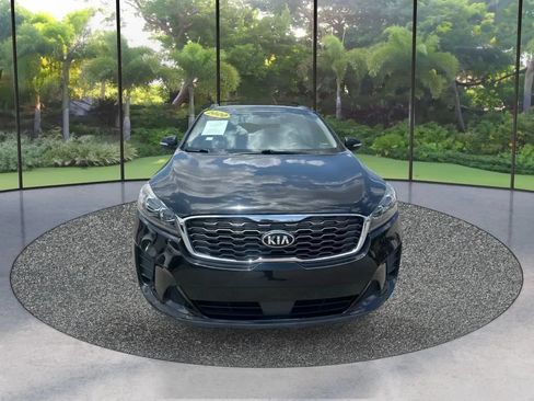 Used 2020 Kia Sorento S FWD image 2