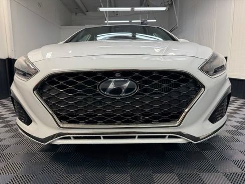 Used 2018 Hyundai Sonata Limited FWD image 2