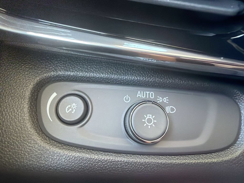 New 2026 Buick Envista Sport Touring w/ Convenience I Package FWD image 23
