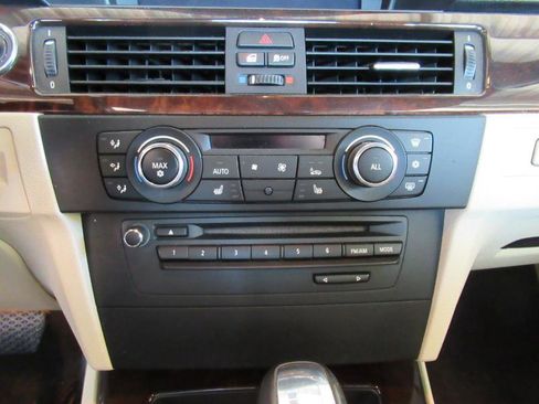 Used 2011 BMW 328i 328i Convertible - SULEV image 36