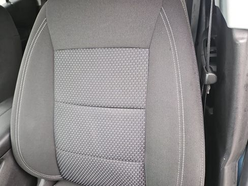 Used 2022 GMC Terrain SLE w/ Driver Convenience Package FWD image 16