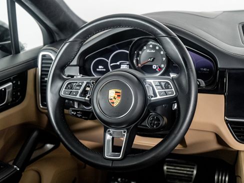 Used 2023 Porsche Cayenne Turbo w/ Premium Package Plus (PI3) image 37