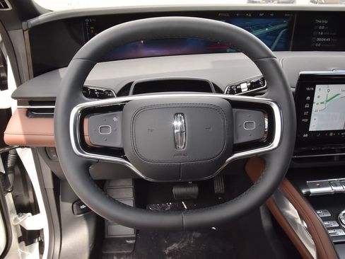 New 2026 Lincoln Nautilus Reserve AWD/4WD image 21