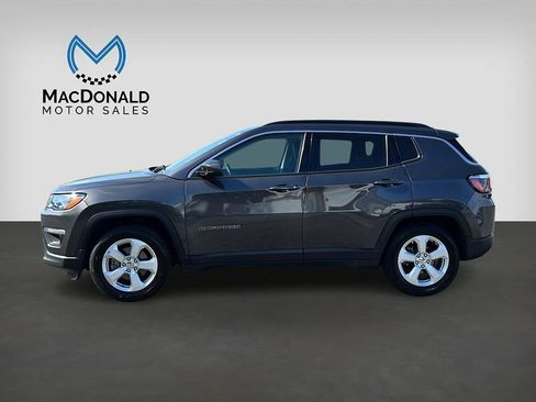 Used 2019 Jeep Compass Latitude w/ Cold Weather Group image 4