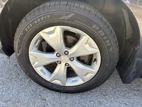 Used 2015 Subaru Forester 2.5i Limited image 16