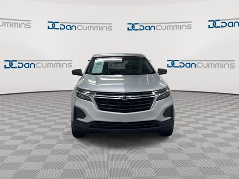 Used 2022 Chevrolet Equinox LS image 3