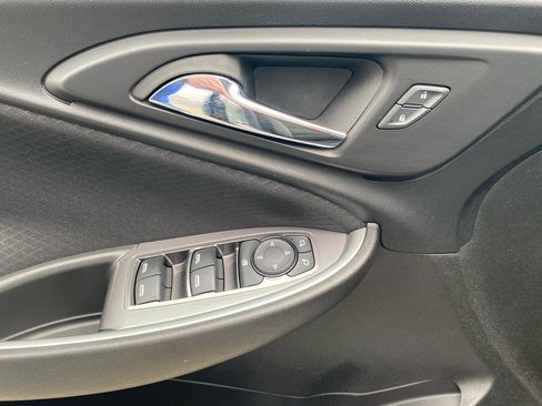 Used 2023 Chevrolet Malibu LT FWD image 9