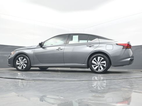 Used 2022 Nissan Altima 2.5 S image 25