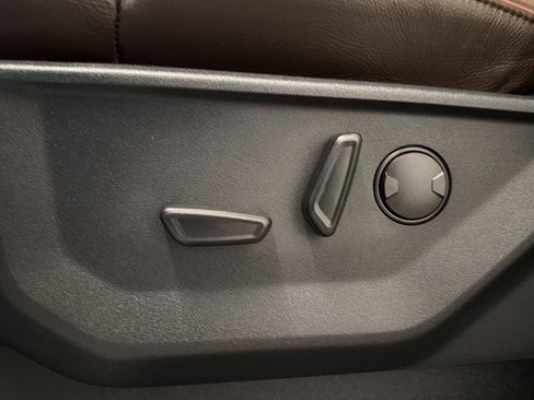 Used 2025 Ford Expedition King Ranch AWD/4WD image 13