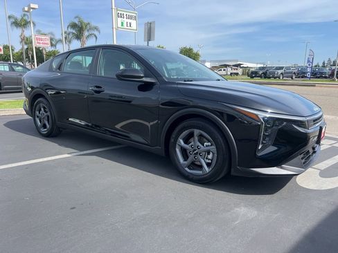 Used 2025 Kia K4 FWD image 12