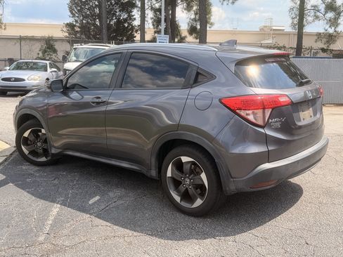 Used 2018 Honda HR-V EX-L image 10